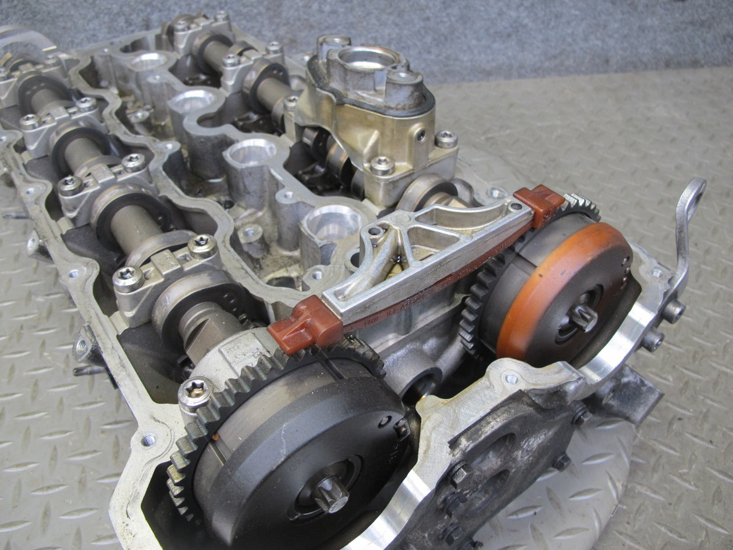 2010-2014 BMW E71 X6M 4.4L S63 Engine Motor Right Cylinder Head w Camshafts 86k