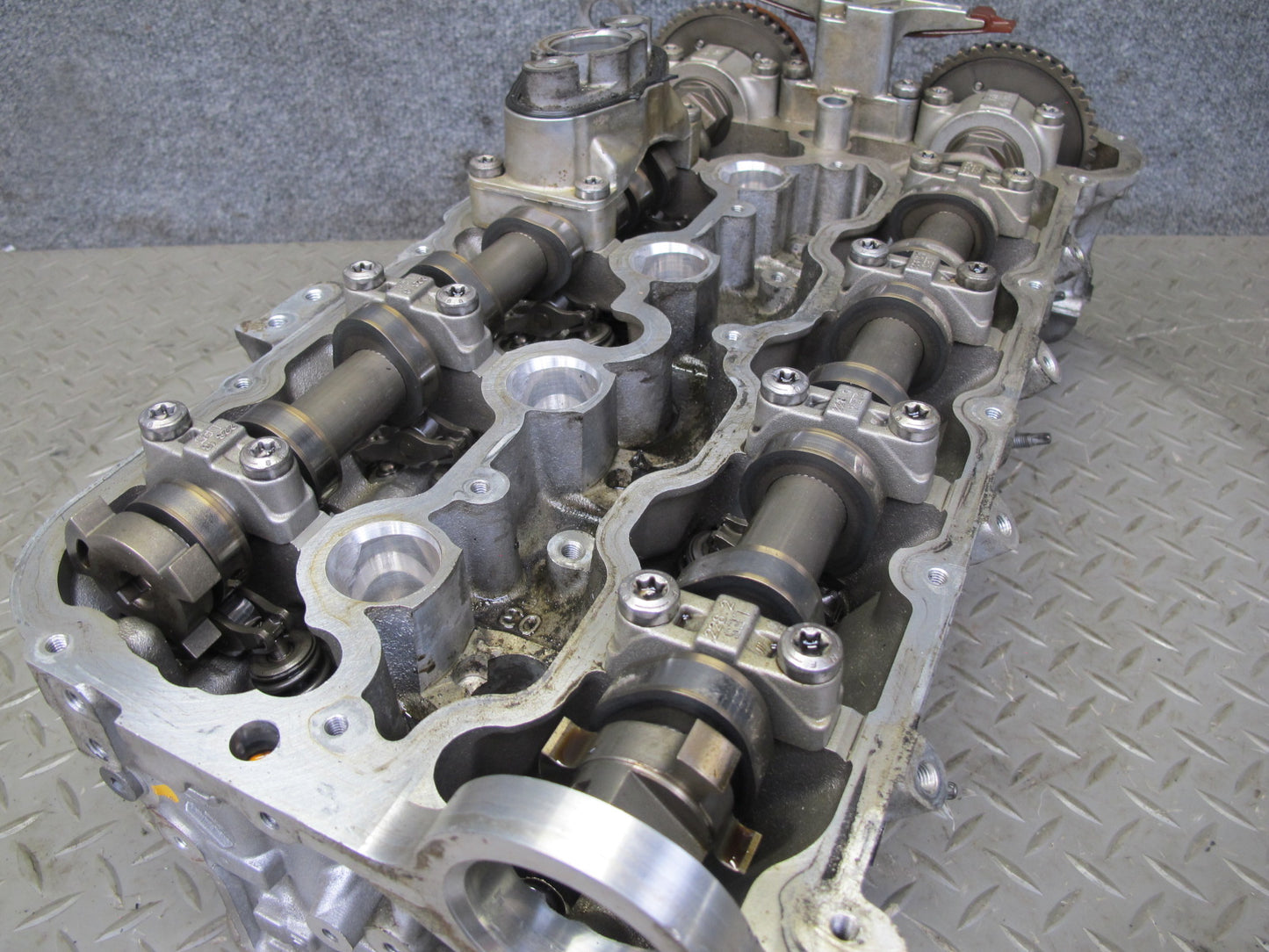 2010-2014 BMW E71 X6M 4.4L S63 Engine Motor Right Cylinder Head w Camshafts 86k