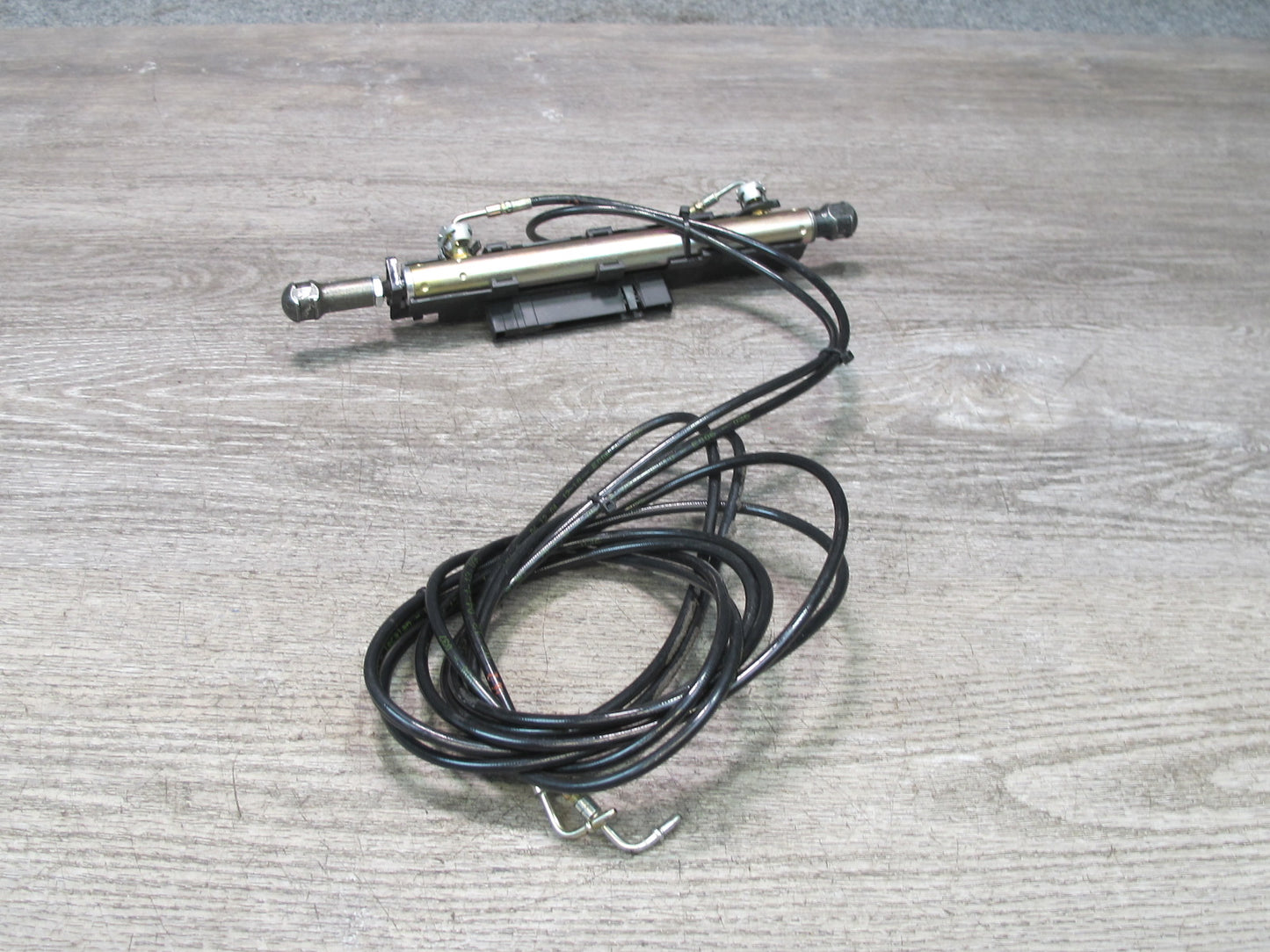 05-11 Mercedes R171 SLK Convertible Set of 2 Rear Trunk Lid Cylinder w Cable OEM