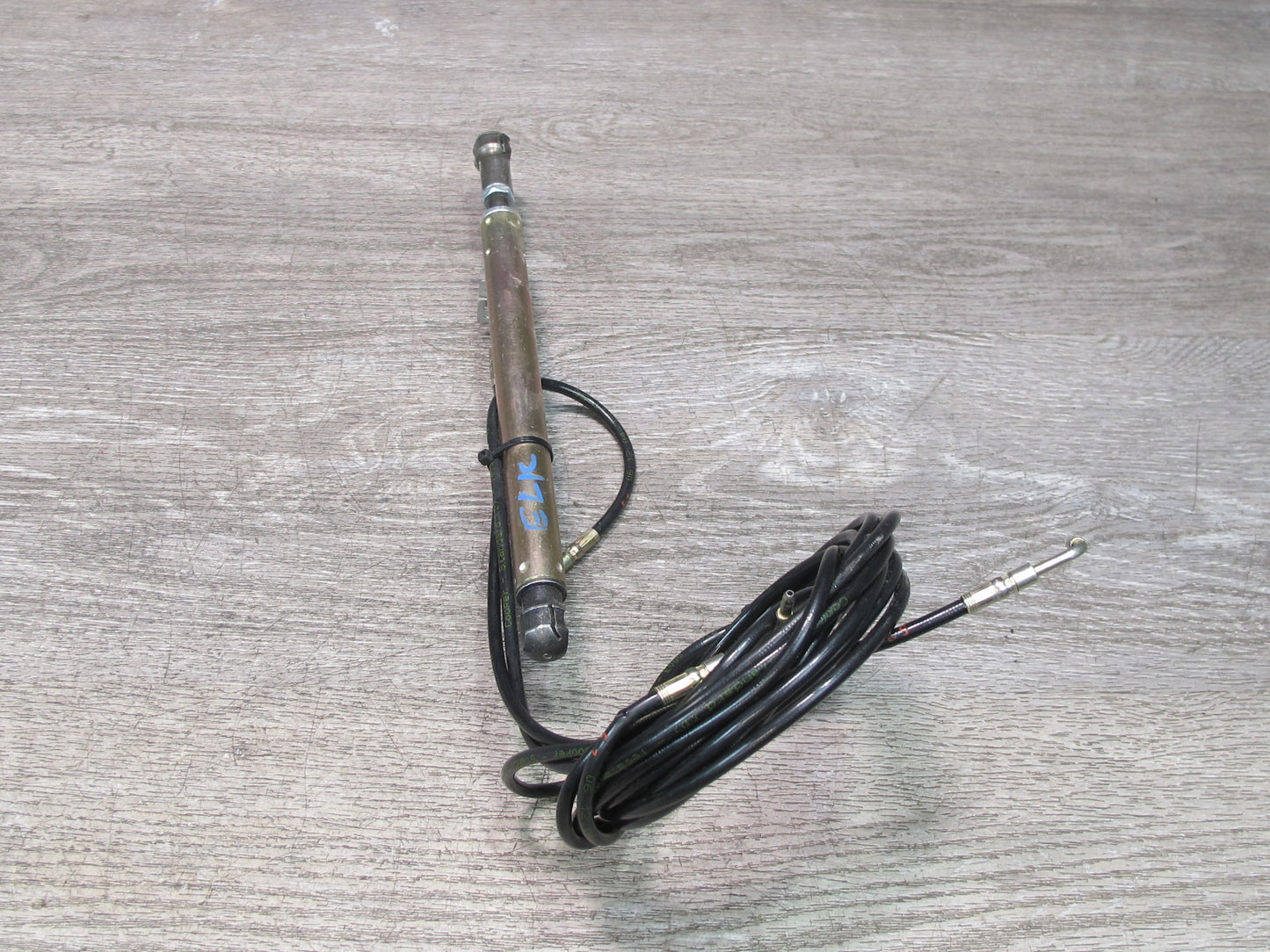 05-11 Mercedes R171 SLK Convertible Set of 2 Rear Trunk Lid Cylinder w Cable OEM