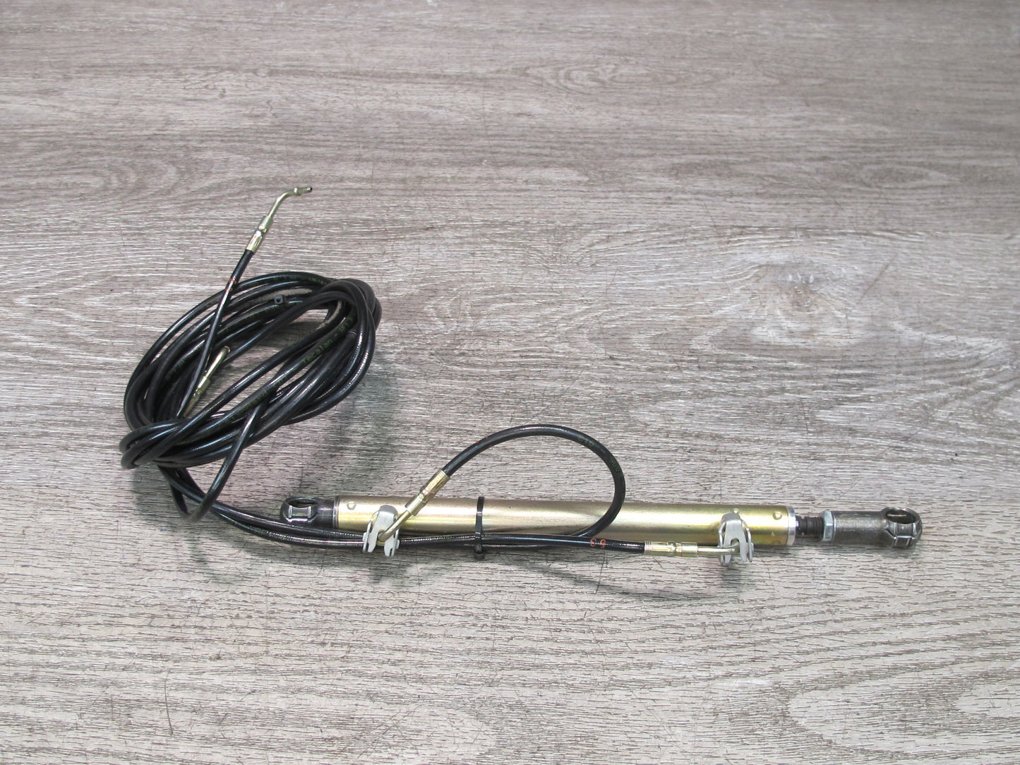 05-11 Mercedes R171 SLK Convertible Set of 2 Rear Trunk Lid Cylinder w Cable OEM