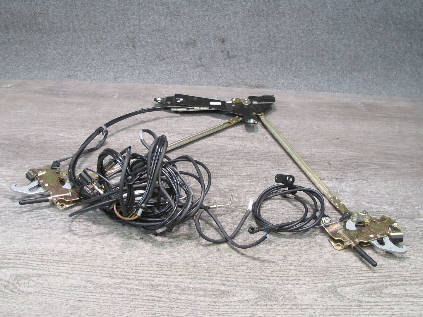 05-11 Mercedes R171 Slk-class TOP Roof Safety Lock Latch Assy 1717900071 OEM