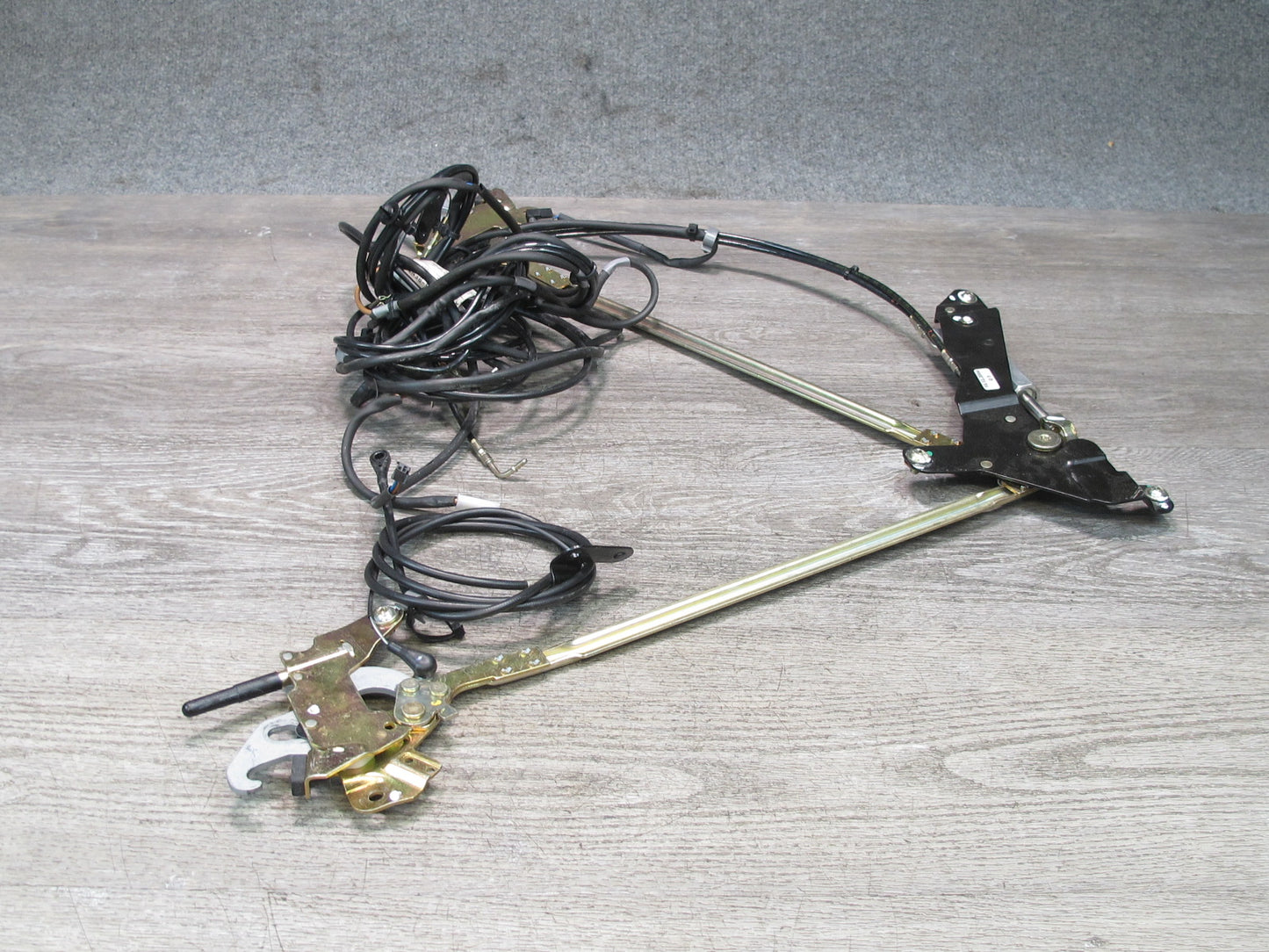 05-11 Mercedes R171 Slk-class TOP Roof Safety Lock Latch Assy 1717900071 OEM