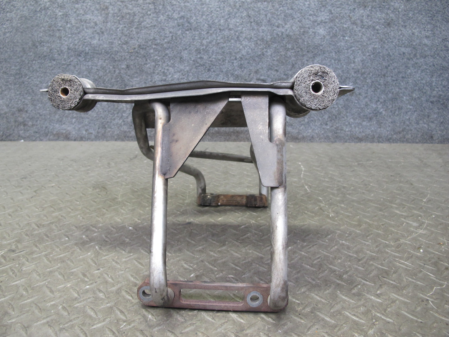 2002-2005 Porsche 911 996 3.6L Right Exhaust Muffler Bracket Support 99611112856