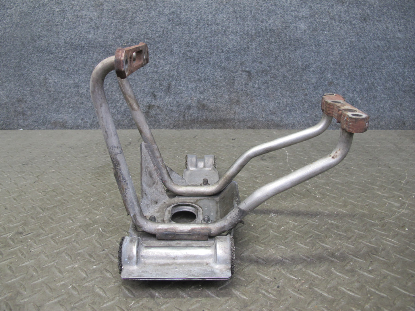 2002-2005 Porsche 911 996 3.6L Left Exhaust Muffler Bracket Support 99611112758
