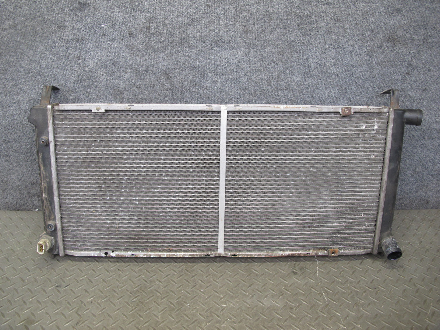 86-88 Volkswagen VW Scirocco MK2 16V 1.8L L4 PL Engine Cooling Radiator OEM