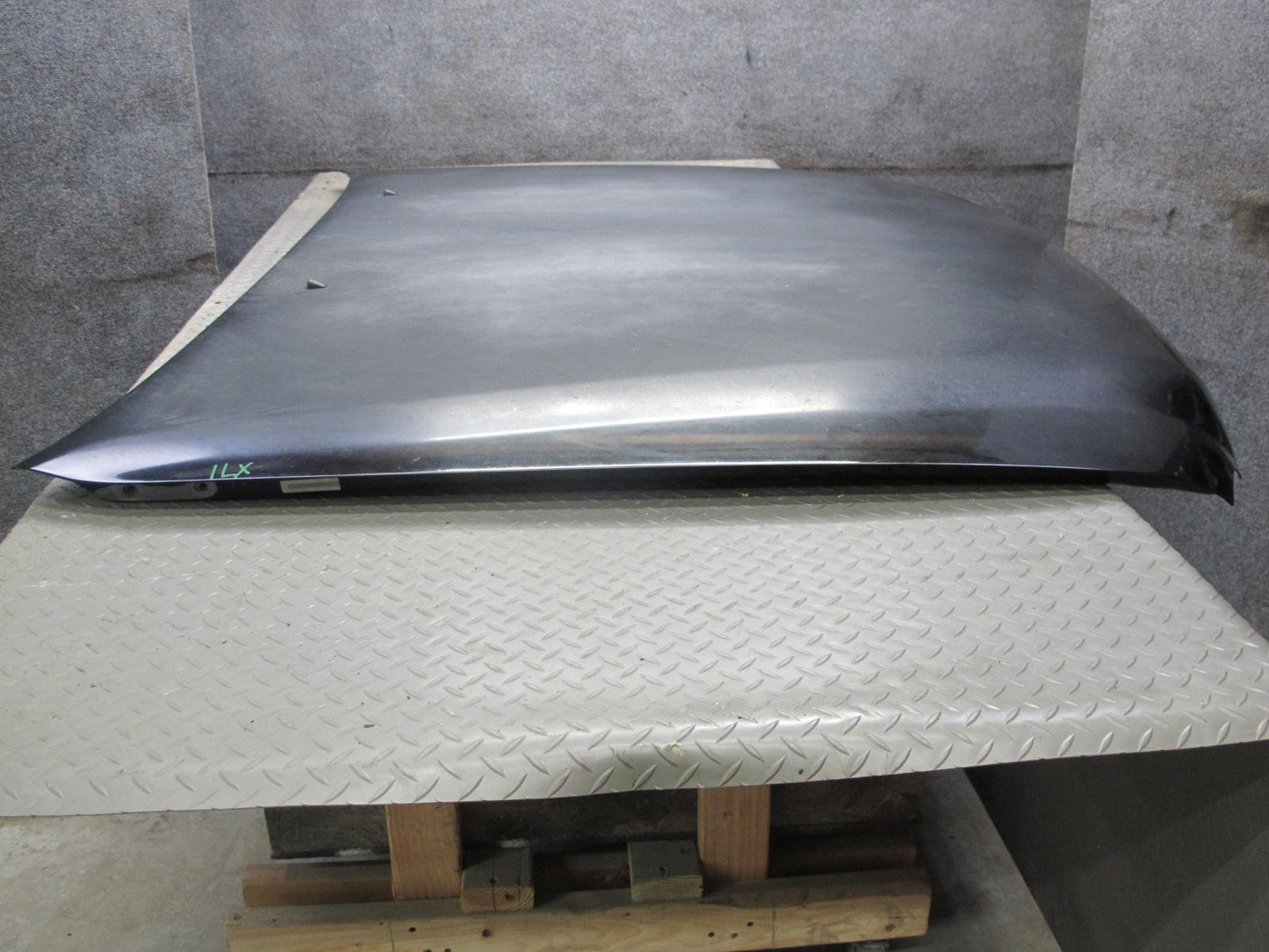 1998-2007 Lexus LX470 UZJ100L Front Hood Bonnet Panel Black
