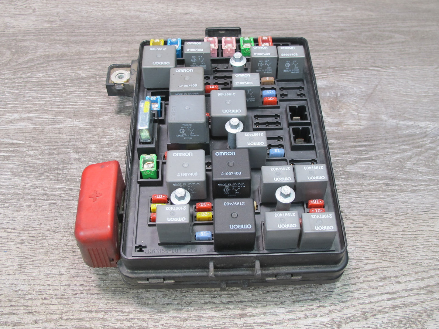 2009 Pontiac Solstice GXP Under Hood Fuse Relay Box Module 25924177 OEM