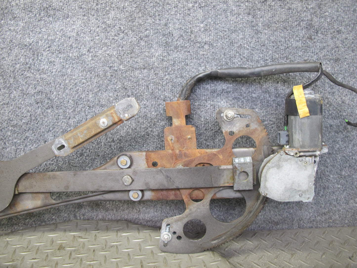 73-85 Mercedes R107 Sl-class Front Left Driver Door Window Regulator w Motor OEM