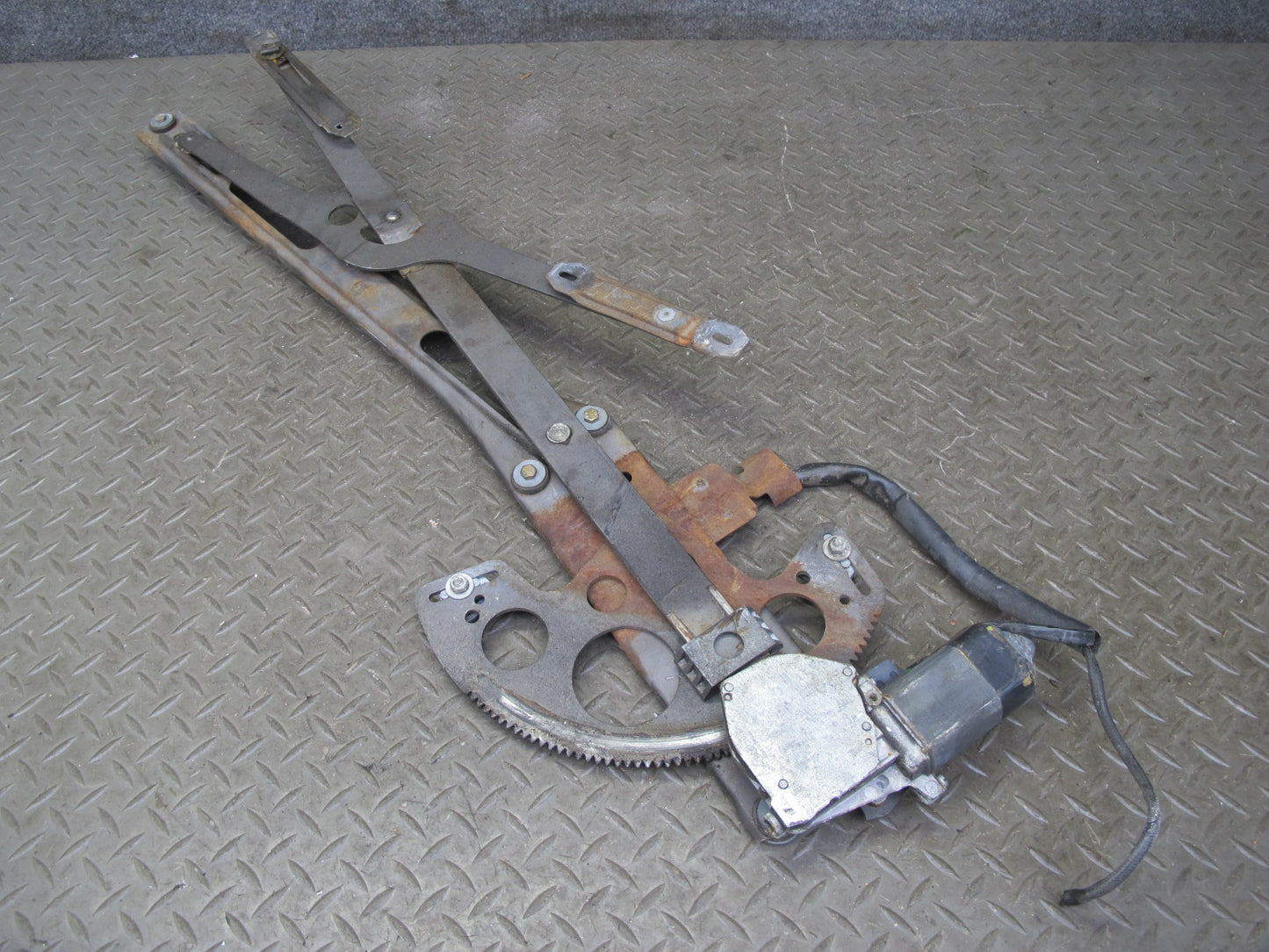 73-85 Mercedes R107 Sl-class Front Left Driver Door Window Regulator w Motor OEM