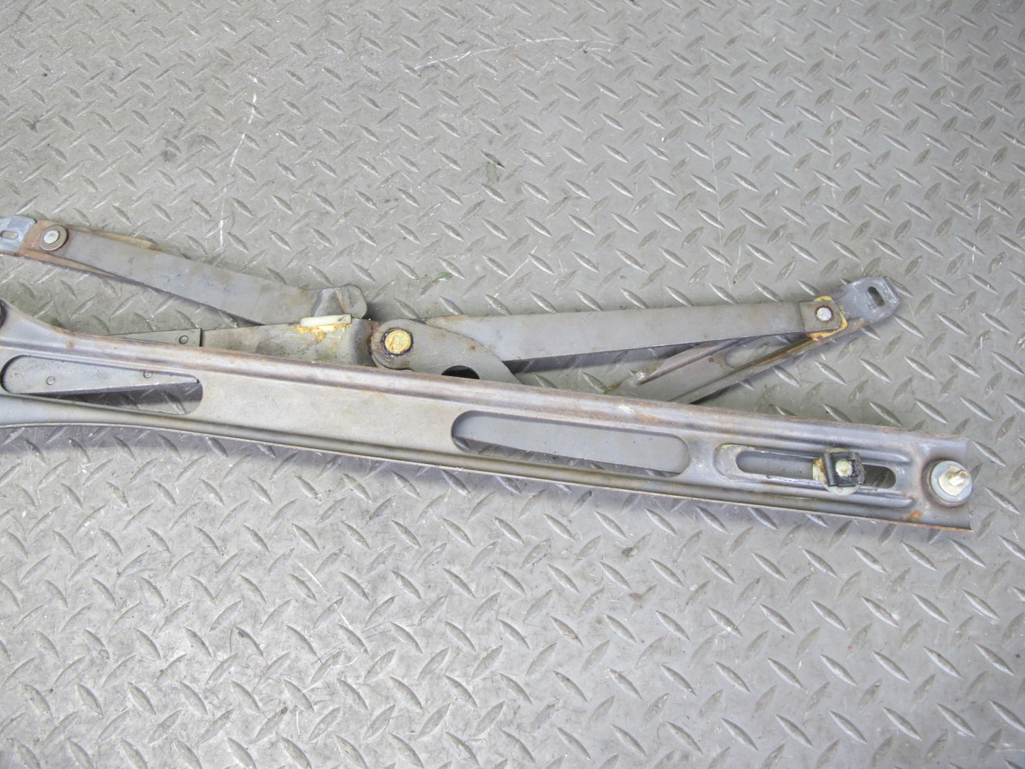 73-85 Mercedes R107 Sl-class Front Left Driver Door Window Regulator w Motor OEM