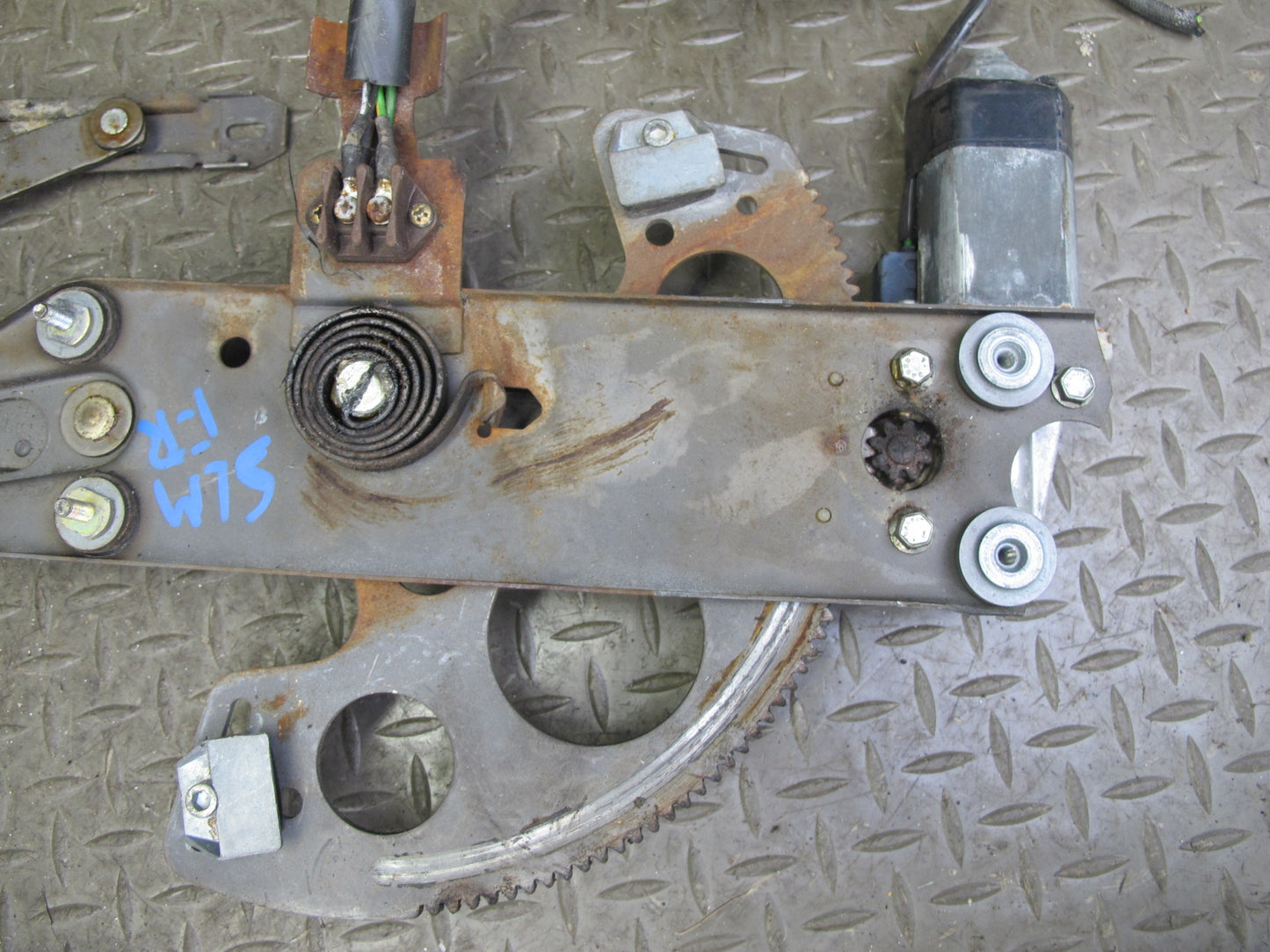 73-85 Mercedes R107 Front Right Passenger Door Window Regulator w Motor OEM