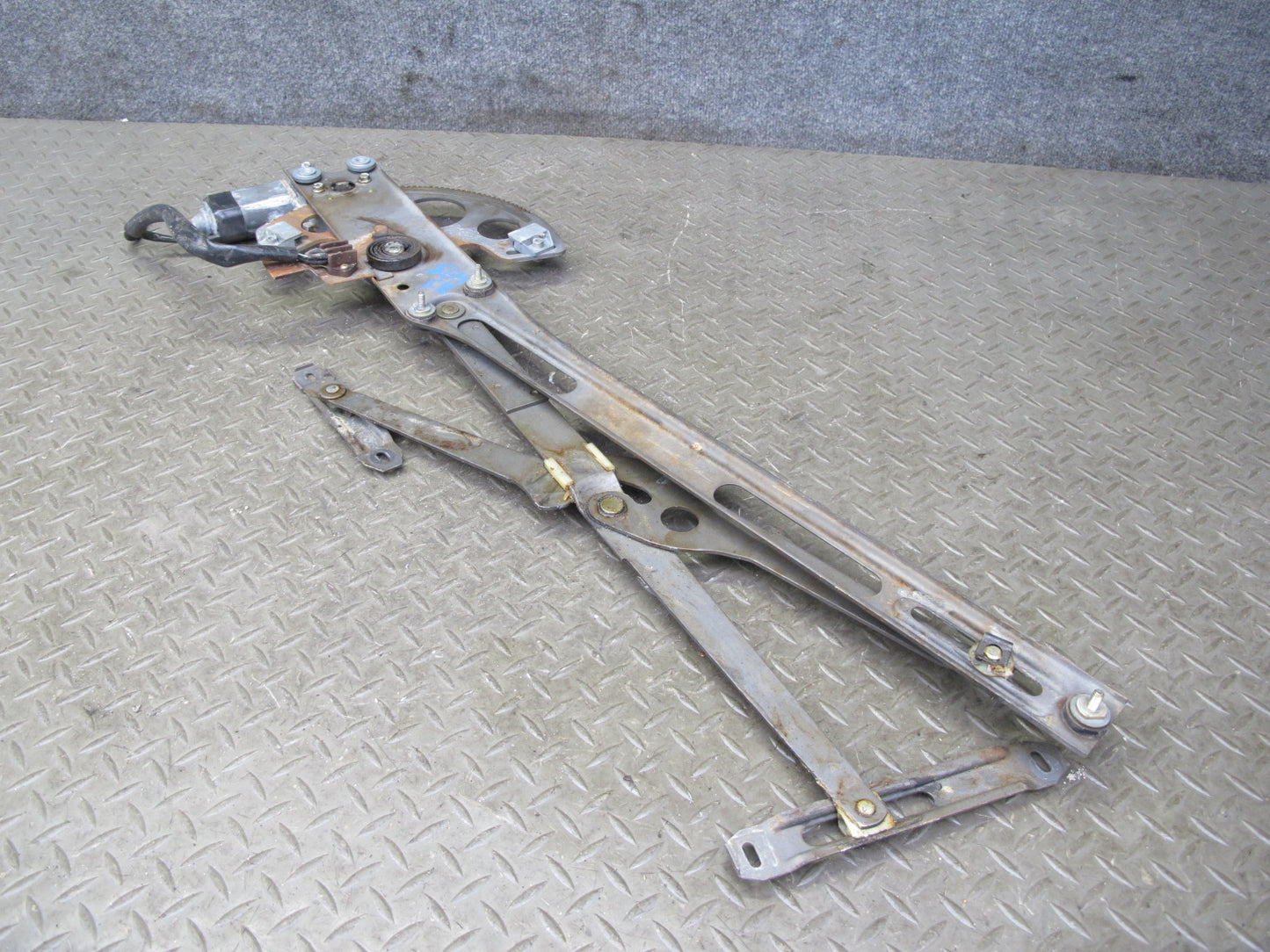 73-85 Mercedes R107 Front Right Passenger Door Window Regulator w Motor OEM