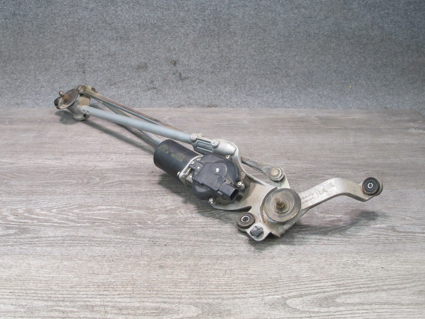 2011-2020 Infiniti QX56 QX80 Windshield Wiper Transmission Linkage W/ Motor