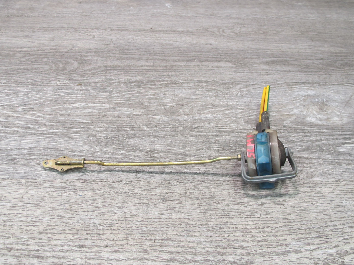 73-85 Mercedes R107 Front Right Passenger Door Lock Vacuum Actuator OEM