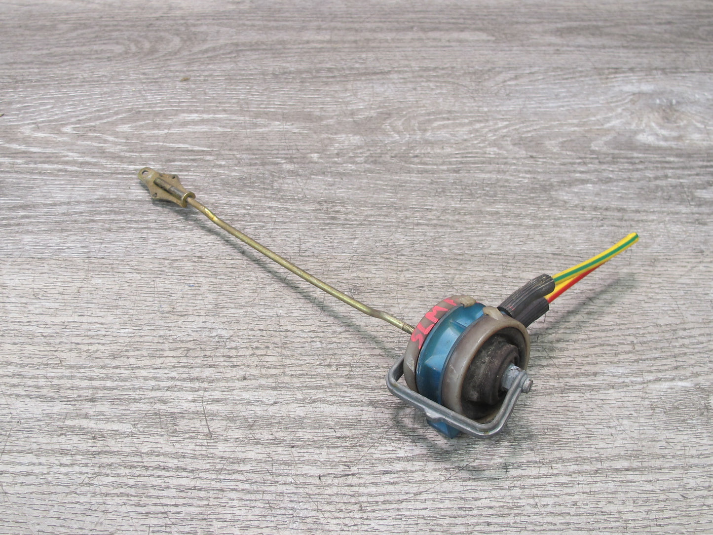 73-85 Mercedes R107 Front Right Passenger Door Lock Vacuum Actuator OEM