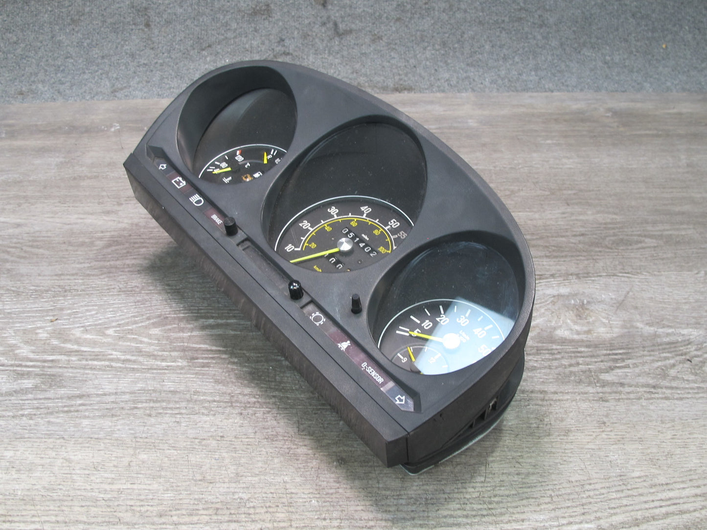 81-85 Mercedes R107 380SL Instrument Cluster Gauge Speedometer OEM
