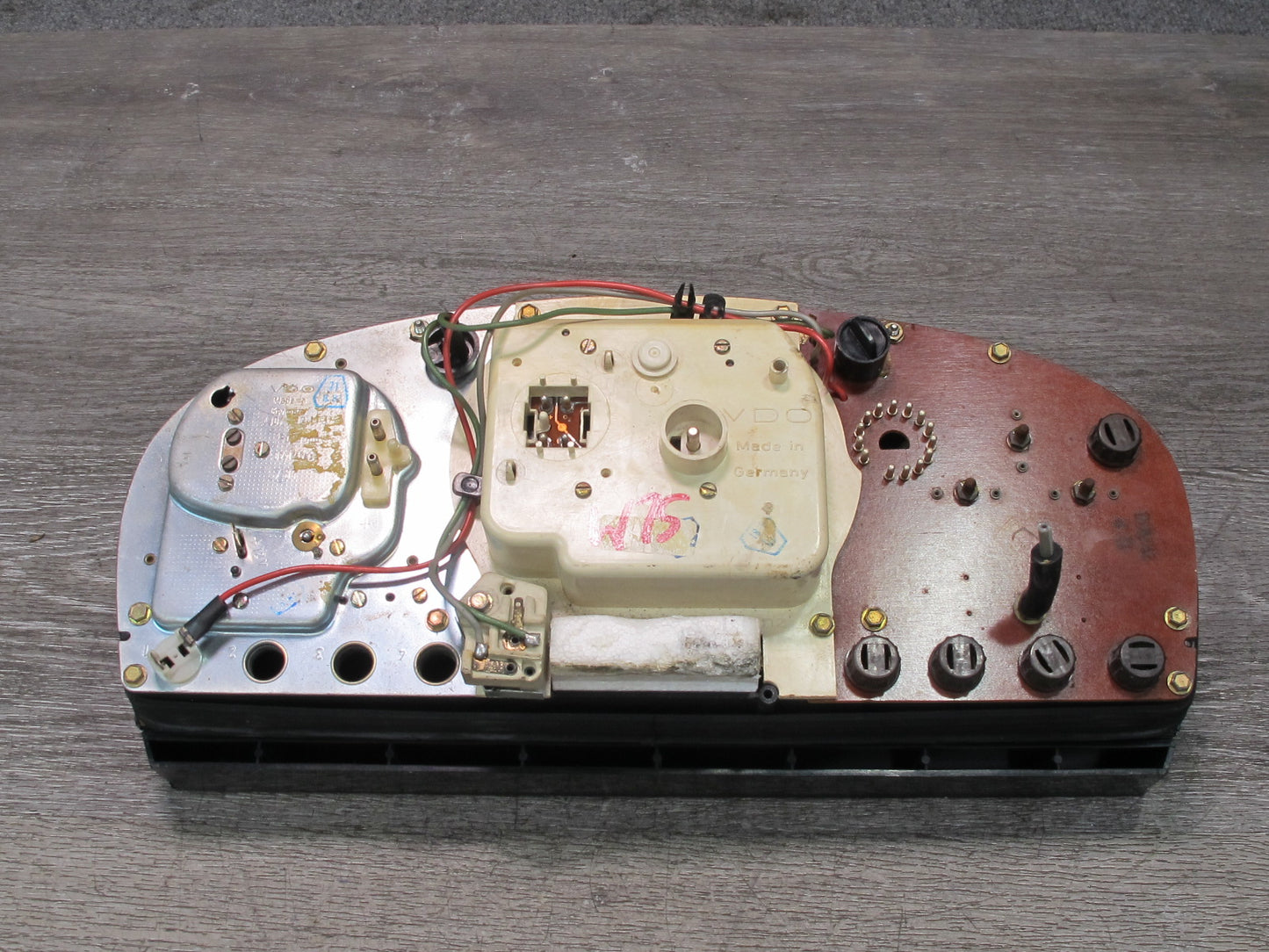 81-85 Mercedes R107 380SL Instrument Cluster Gauge Speedometer OEM