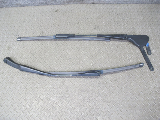 05-11 Mercedes R171 Slk-class Set of 2 Front Left & Right Wiper Arm OEM
