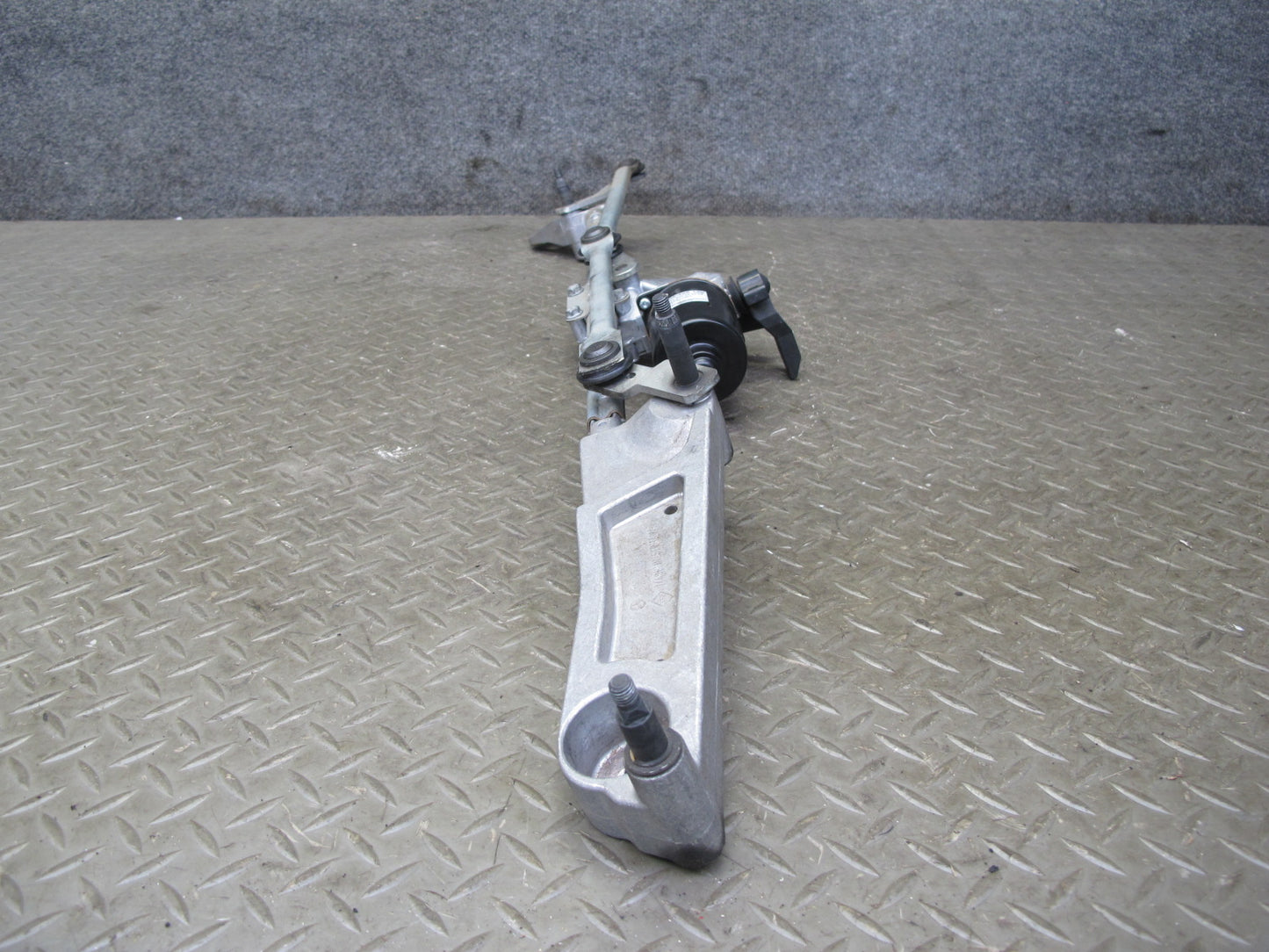 05-11 Mercedes R171 Slk-class Windshield Wiper Transmission Linkage w Motor OEM