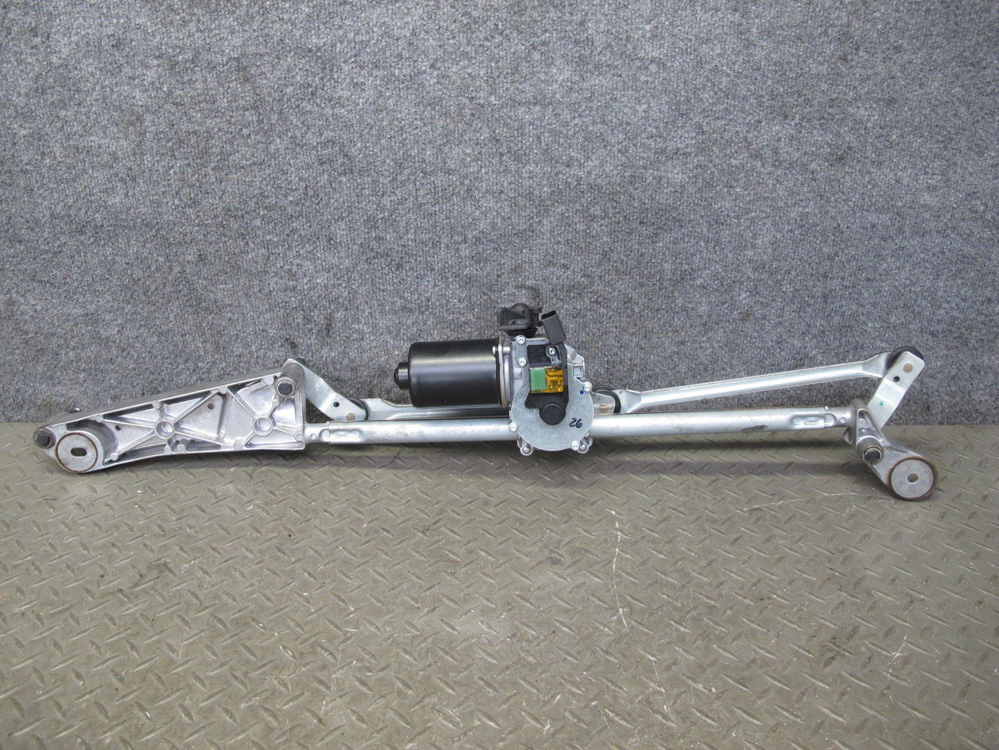 05-11 Mercedes R171 Slk-class Windshield Wiper Transmission Linkage w Motor OEM