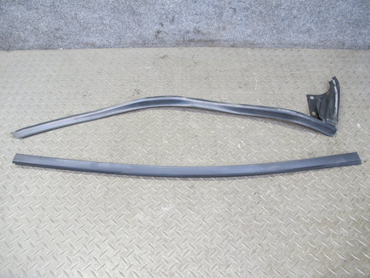 05-11 Mercedes R171 SLK Right Door Window Belt Rail Weatherstrip Seal Set OEM
