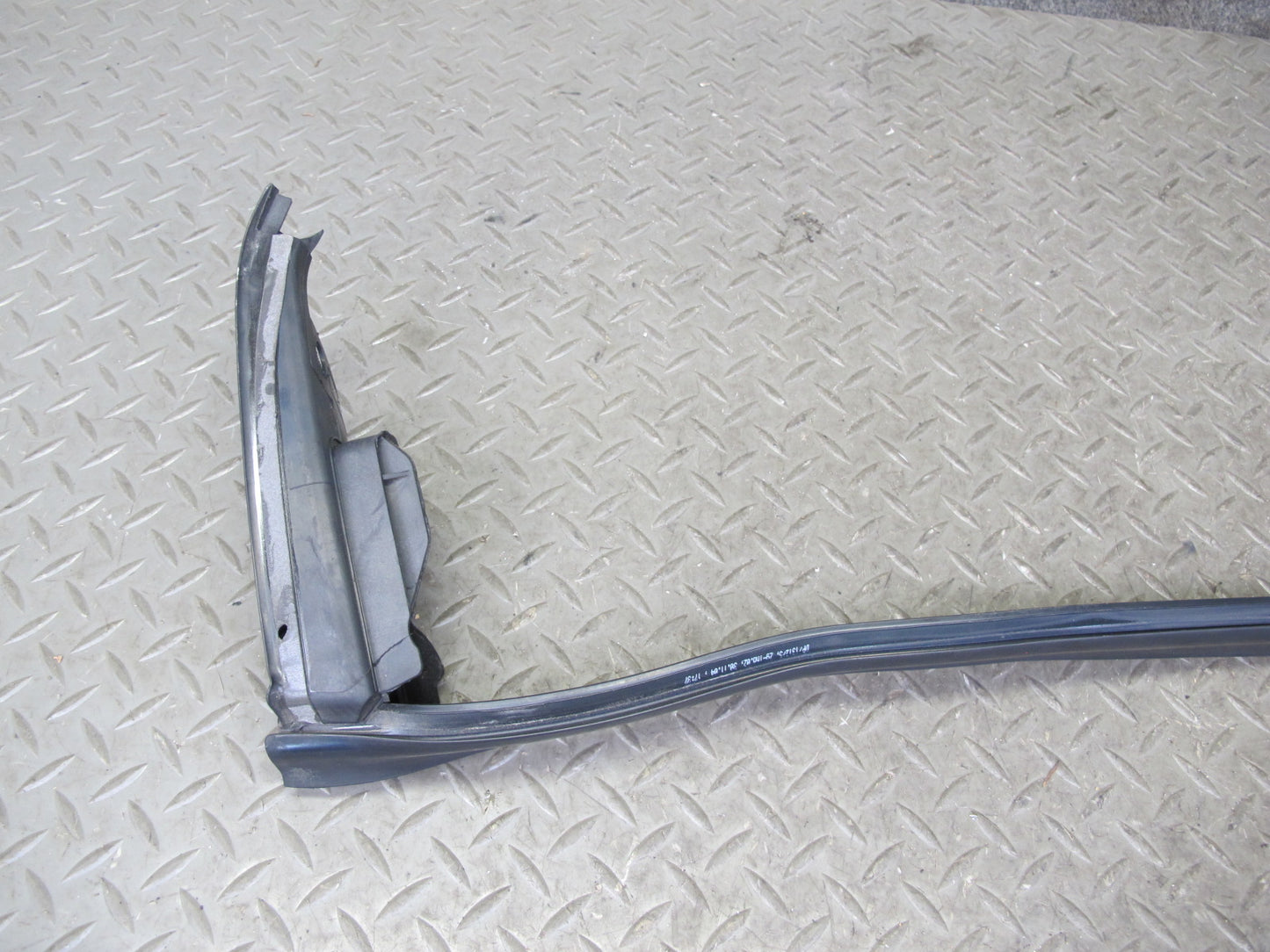05-11 Mercedes R171 SLK Left Door Window Belt Rail Weatherstrip Seal Set OEM