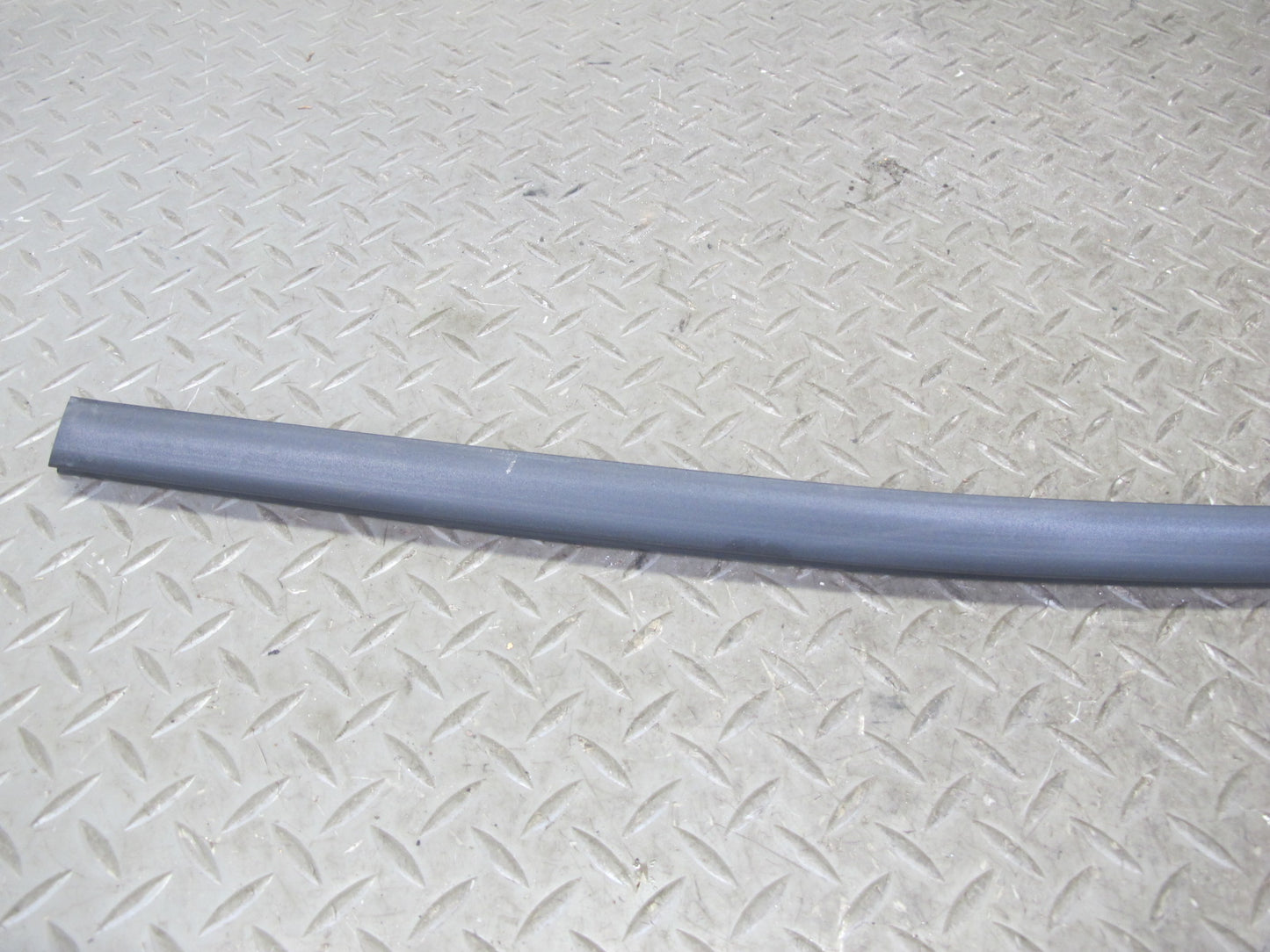 05-11 Mercedes R171 SLK Left Door Window Belt Rail Weatherstrip Seal Set OEM