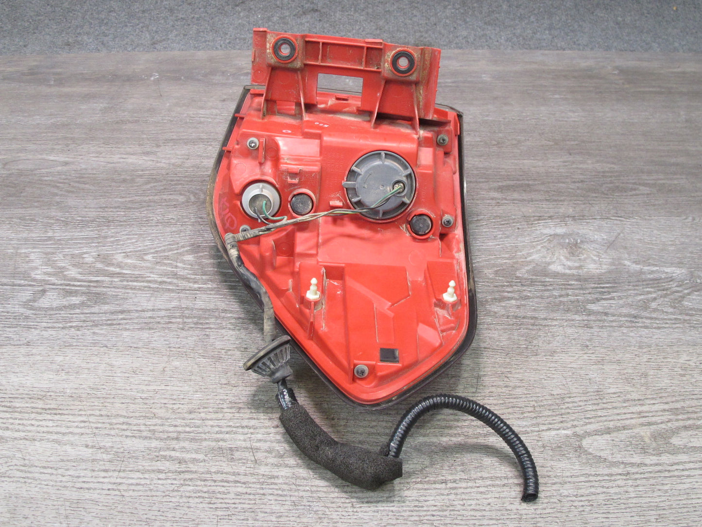 2011-2014 Infiniti QX56 QX80 Rear Left Driver Side Outer Tail Light Lamp