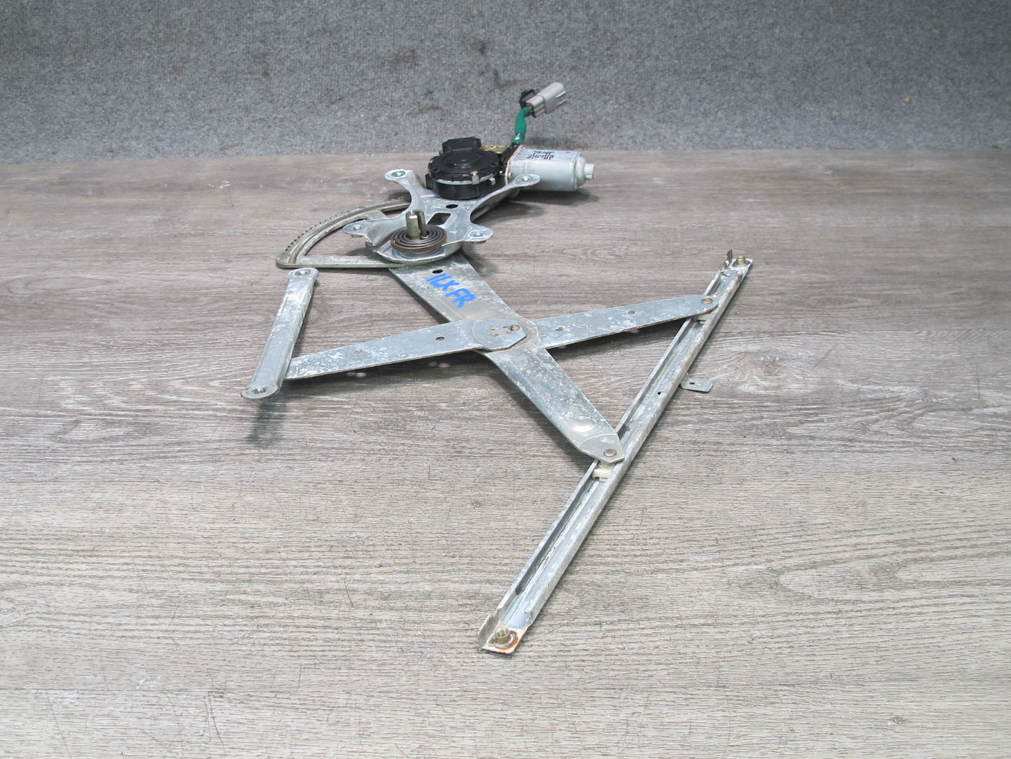 1998-2007 Lexus J100 LX470 Front Right Passenger Side Window Regulator W/ Motor