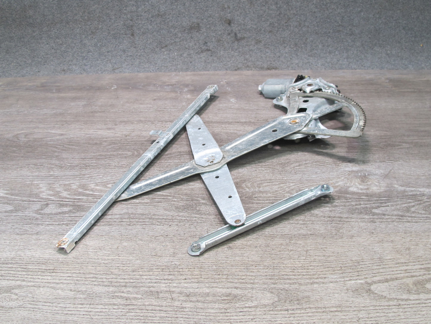 1998-2007 Lexus J100 LX470 Front Right Passenger Side Window Regulator W/ Motor