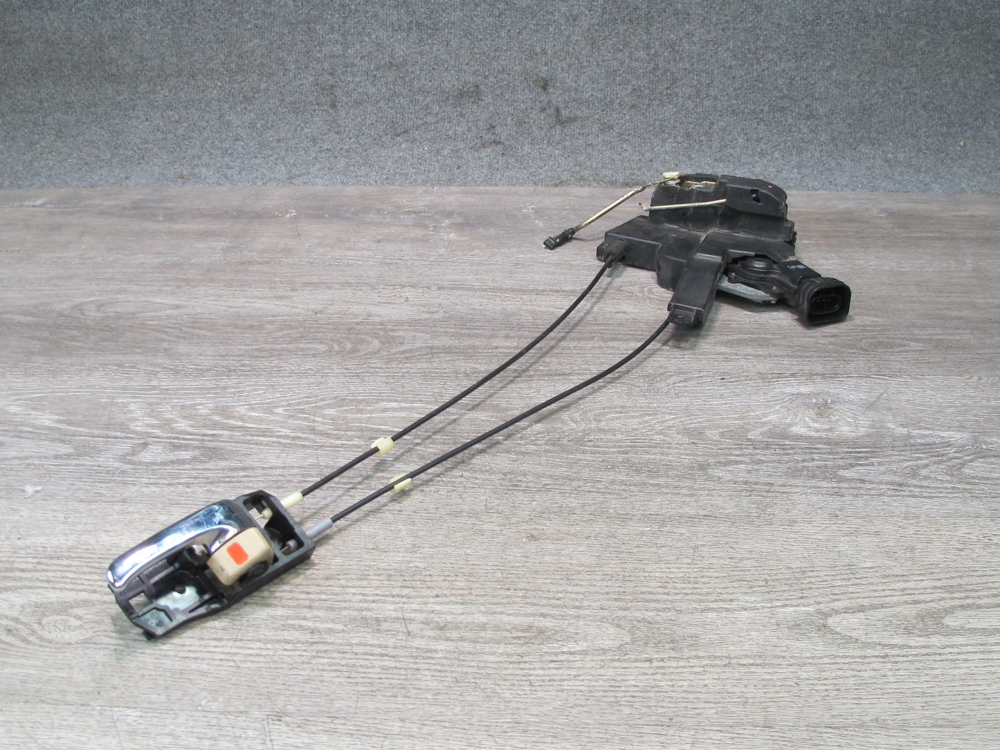 1998-2002 Lexus J100L LX470 Front Left Door Lock Latch Actuator W/ Handle