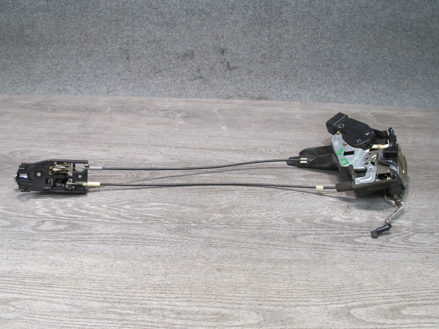 1998-2002 Lexus J100L LX470 Front Left Door Lock Latch Actuator W/ Handle
