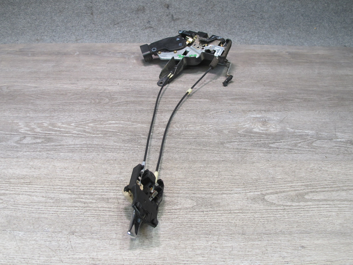 1998-2002 Lexus J100L LX470 Front Left Door Lock Latch Actuator W/ Handle