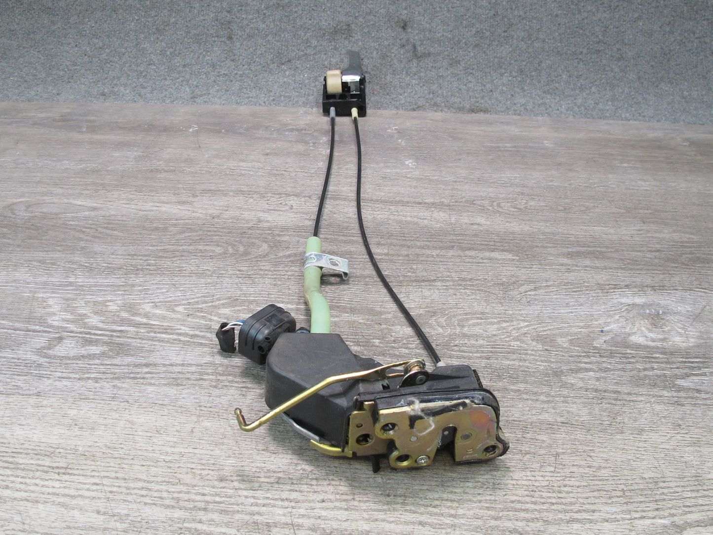 1998-2002 Lexus J100L LX470 Rear Right Side Door Lock Latch Actuator W/ Handle