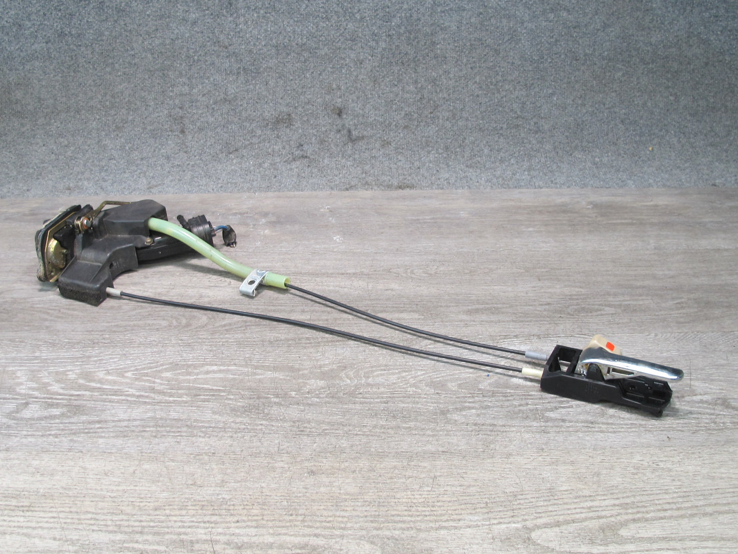 1998-2002 Lexus J100L LX470 Rear Right Side Door Lock Latch Actuator W/ Handle