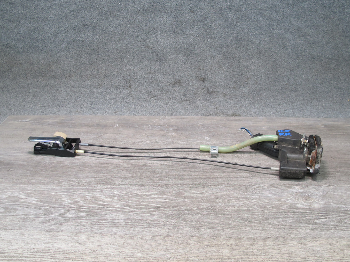 1998-2002 Lexus J100L LX470 Rear Right Side Door Lock Latch Actuator W/ Handle