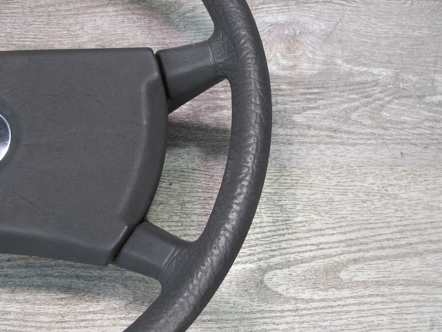 73-85 Mercedes R107 Sl-class Black Steering w Pad Cover OEM