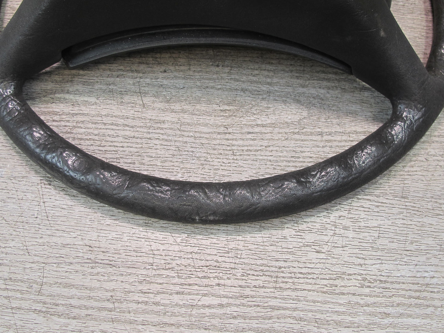 73-85 Mercedes R107 Sl-class Black Steering w Pad Cover OEM