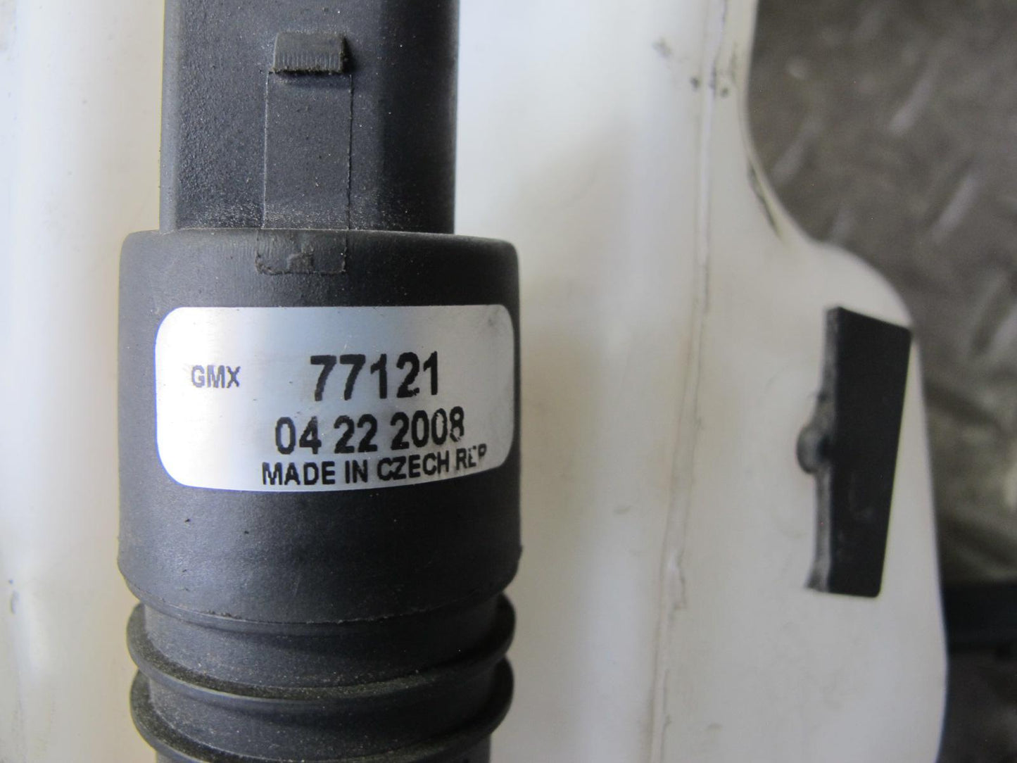 05-11 Mercedes R171 Slk-class Windshield Washer Fluid Reservoir Tank w Pump OEM