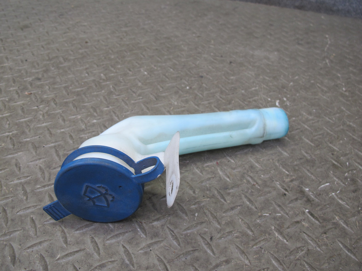 05-11 Mercedes R171 Slk-class Windshield Washer Fluid Reservoir Tank w Pump OEM
