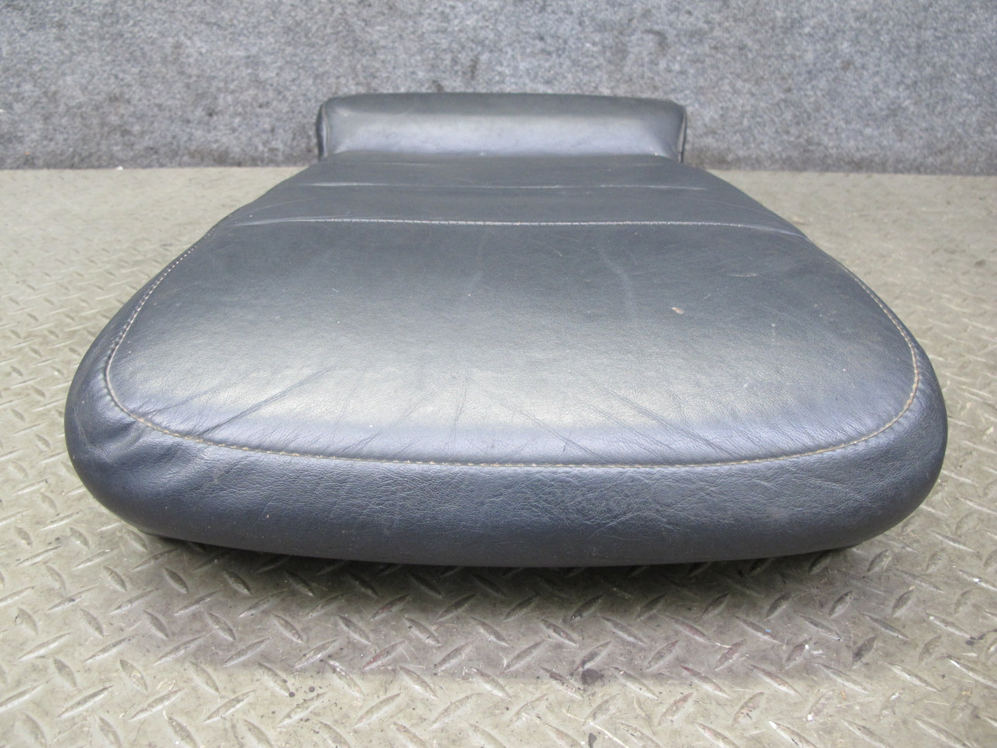 86-88 VW Scirocco MK2 Front Right Seat Lower Centerleather Cushion Black OEM