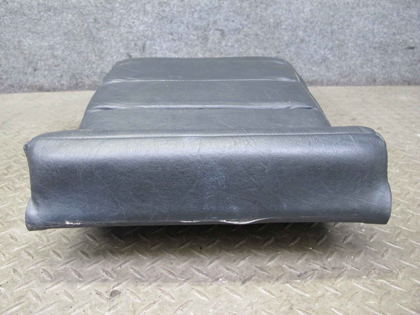 86-88 VW Scirocco MK2 Front Right Seat Lower Centerleather Cushion Black OEM