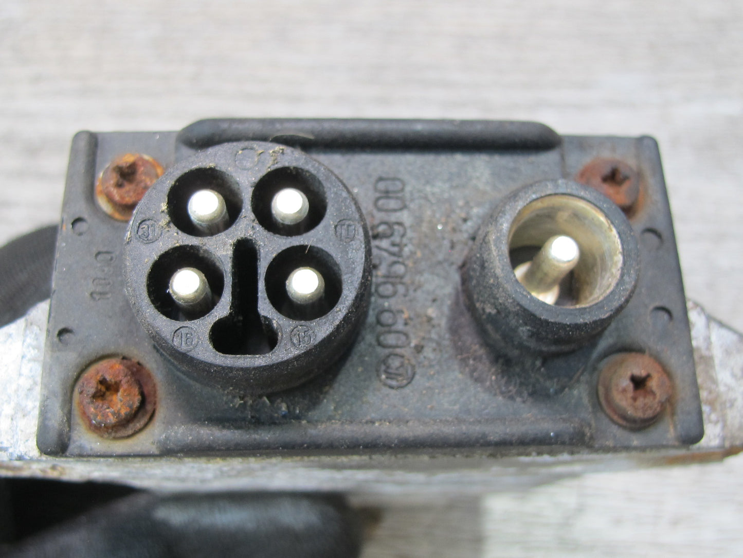 81-85 Mercedes R107 380SL M116 Ignition Control Module 0025452632 OEM