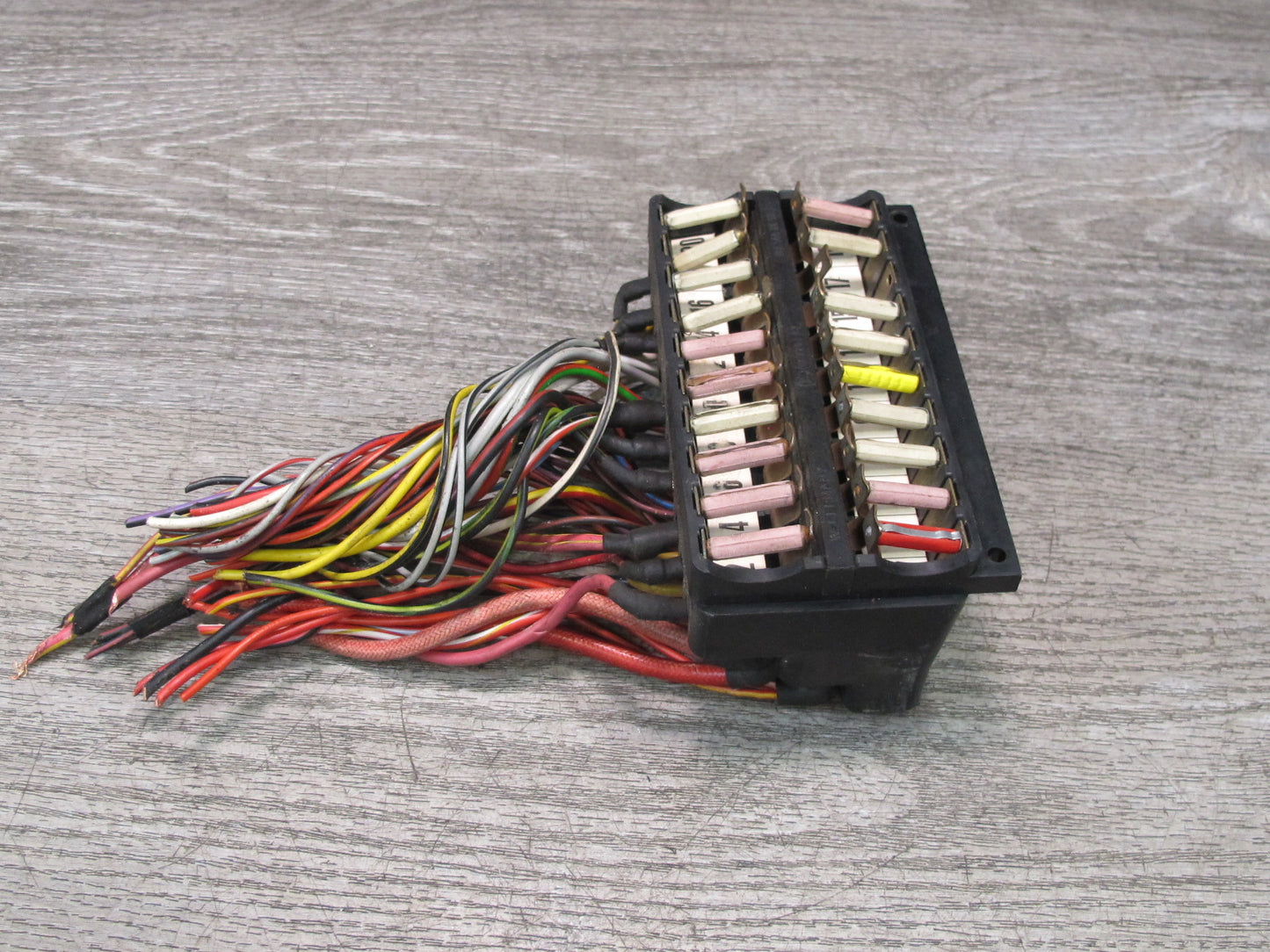 73-85 Mercedes R107 Sl-class Fuse Relay Box Module Unit 1075400450 OEM