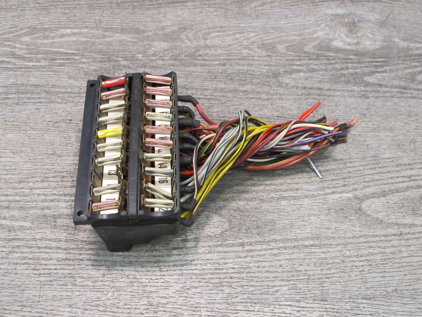 73-85 Mercedes R107 Sl-class Fuse Relay Box Module Unit 1075400450 OEM