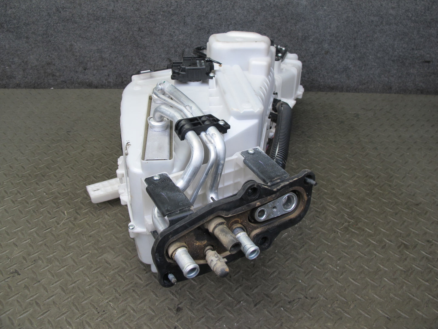 2011-2017 Infiniti QX56 QX80 Rear Hvac A/C Air Heater Blower Assembly