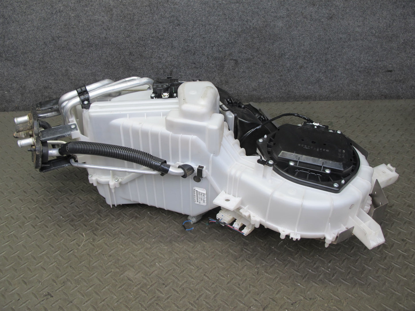 2011-2017 Infiniti QX56 QX80 Rear Hvac A/C Air Heater Blower Assembly