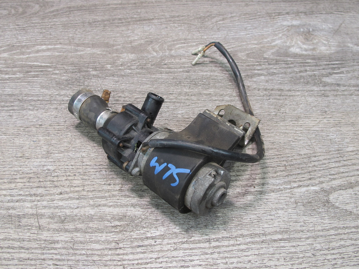 81-85 Mercedes R107 380SL Secondary Auxiliary AUX Water Heater Control Pump OEM