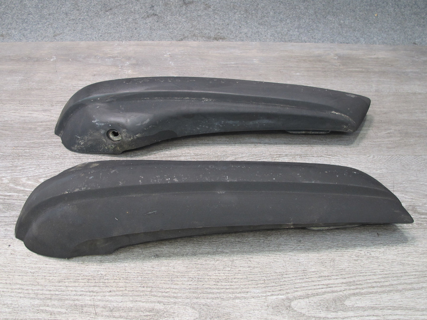 73-89 Mercedes R107 Front Bumper Left & Right Extension Rubber END Pad OEM